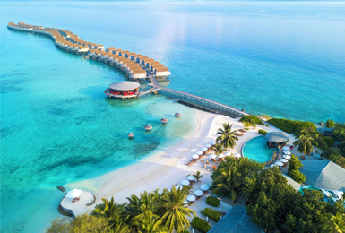 Luftsicht auf Centara Ras Fushi Malediven 