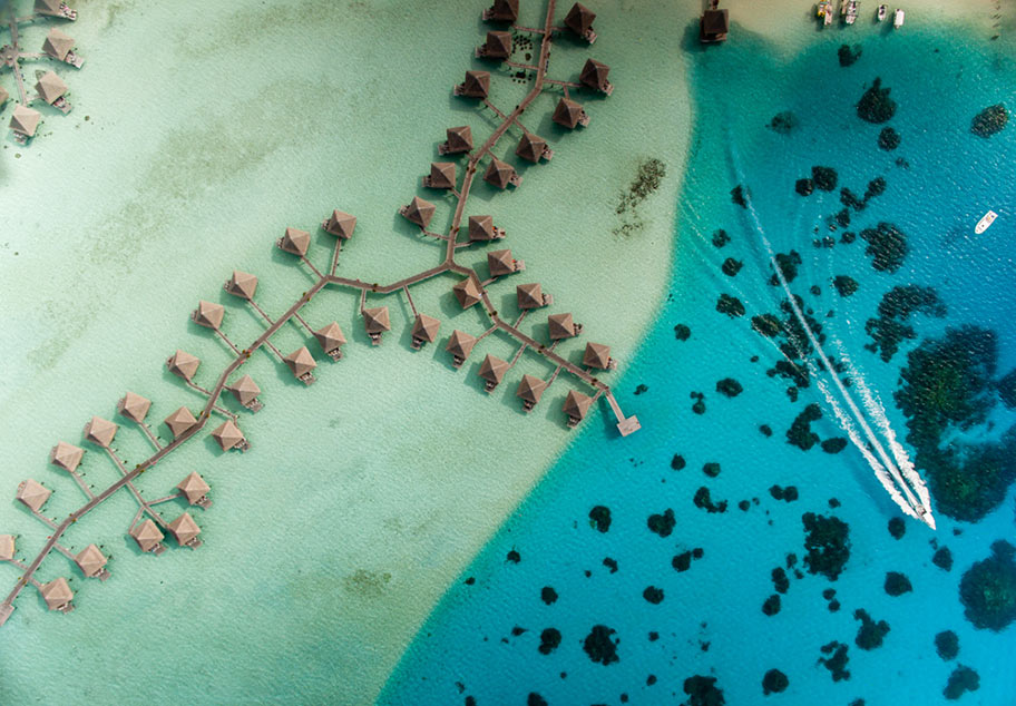Malediven Badeferien Luftaufnahme Wasserbungalows